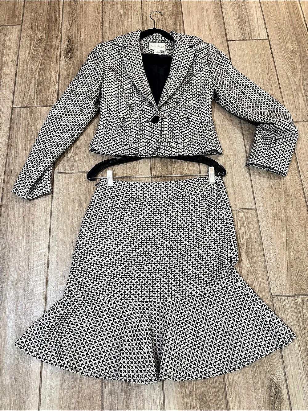 White House Black Market Women's Geometric Skirt Set in Black & White